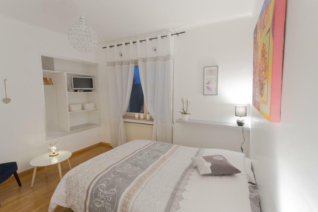 Готель Le Domaine Des Pres Lachambre Екстер'єр фото
